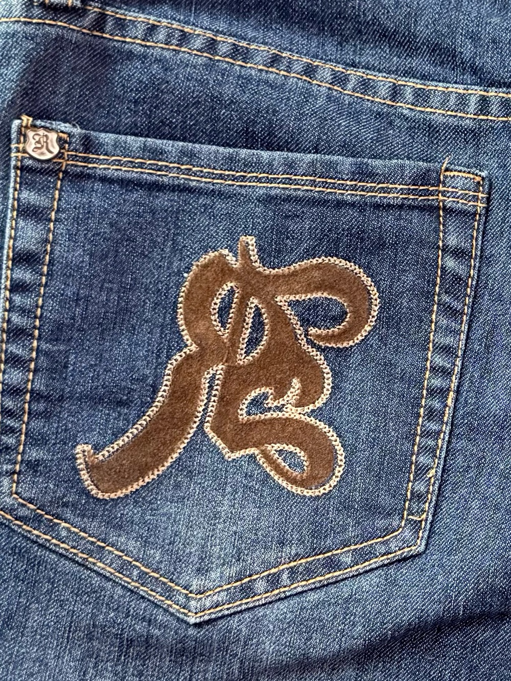 Rock & Republic Jeans w Brown Suede Rs on Back Pockets, Size 29 Women, Brand NWT